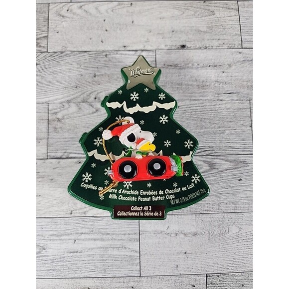 Vintage Whitmans Christmas Box w/Snoopy PVC Ornament Peanuts Chocolate Candy - Picture 4 of 6